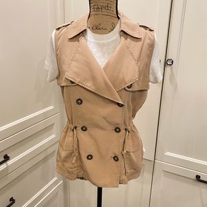 Super Cute Women’s Banana Republic Safari Vest Petite Small